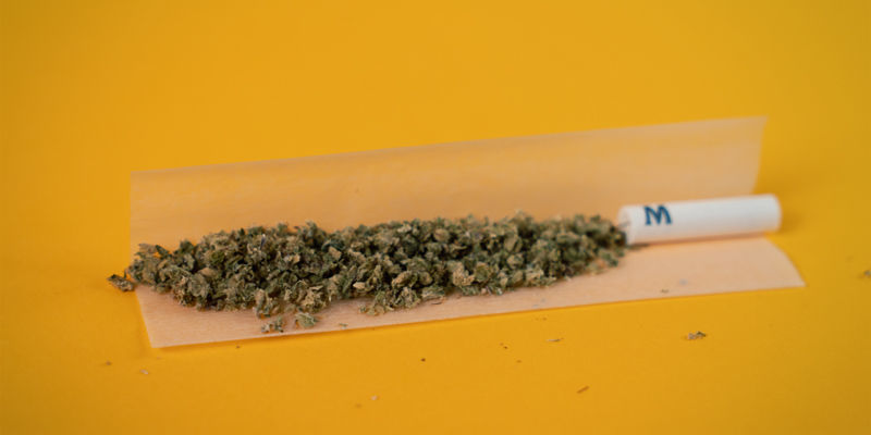 How to roll a joint that won't canoe: Pack your joint evenly